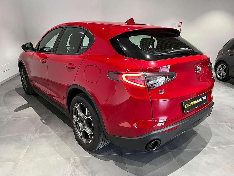 Usata Alfa Romeo Stelvio Sprint 209 CV (153 kW) 2023 Rosso SUV