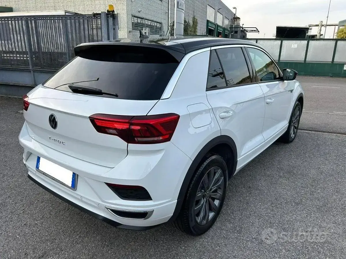 Usata VW T-Roc R-line 150 CV (110 kW) 2021 Bianco SUV