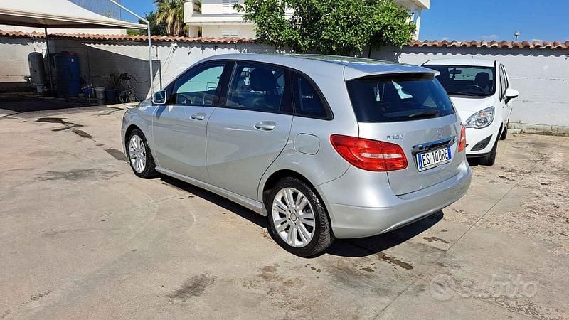 Usata Mercedes B180 Executive 110 CV (80 kW) 2013 Grigio Monovolume