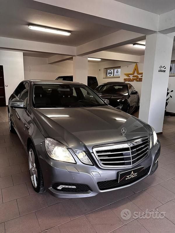 Usata Mercedes E350 Avantgarde 231 CV (169 kW) 2010 Grigio Berlina