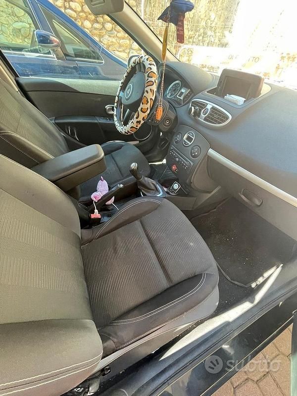 Usata Renault Clio II 75 CV (55 kW) 2009 Nero Utilitaria