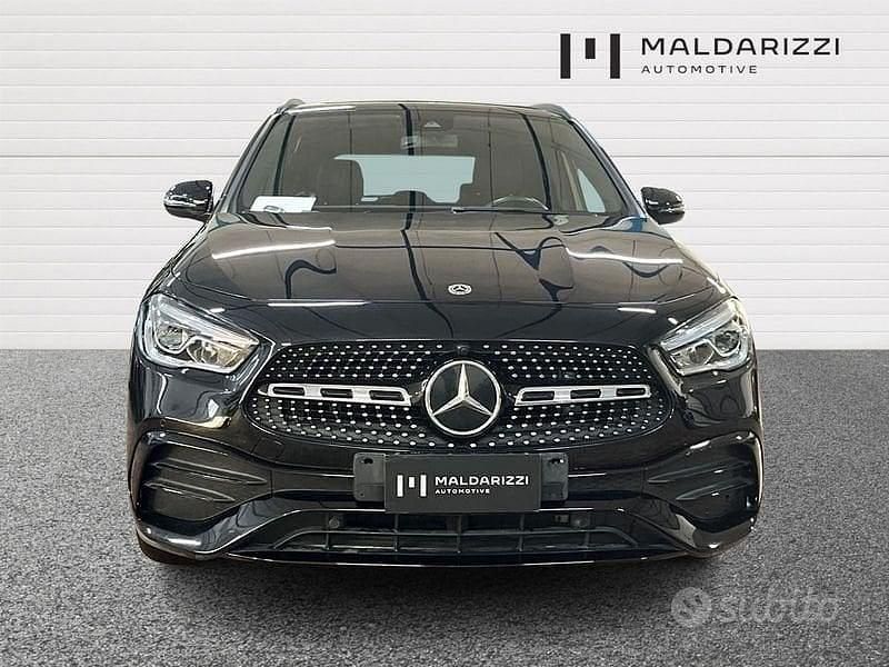 Usata Mercedes GLA200 Premium 150 CV (110 kW) 2022 Nero SUV
