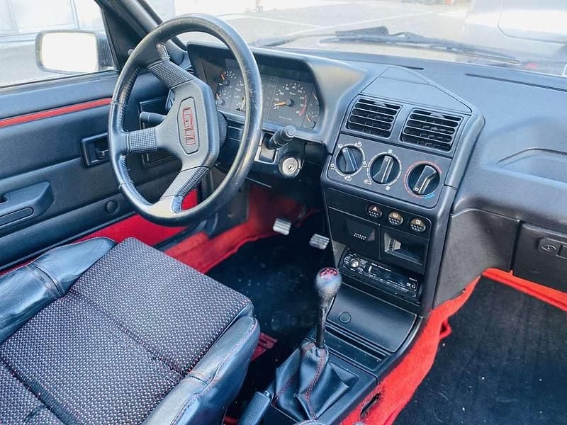 Usata Peugeot 205 GTi 128 CV (94 kW) 1990 Grigio Berlina