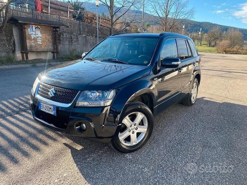 Usata Suzuki Grand Vitara 129 CV (94 kW) 2010 Nero SUV