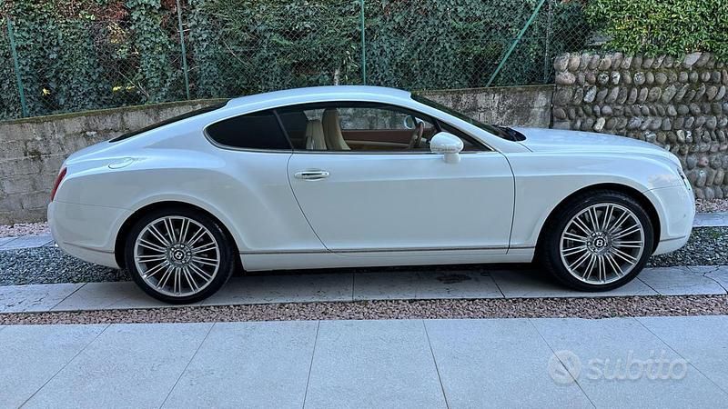 Usata Bentley Continental GT 610 CV (448 kW) 2009 Bianco Coupé