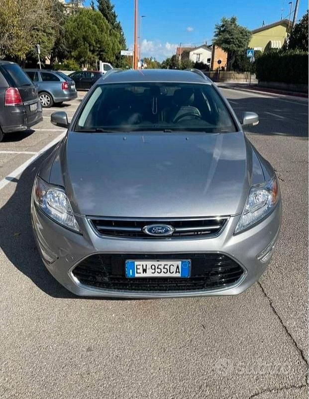 Usata Ford Mondeo 140 CV (102 kW) 2014 Grigio Station wagon