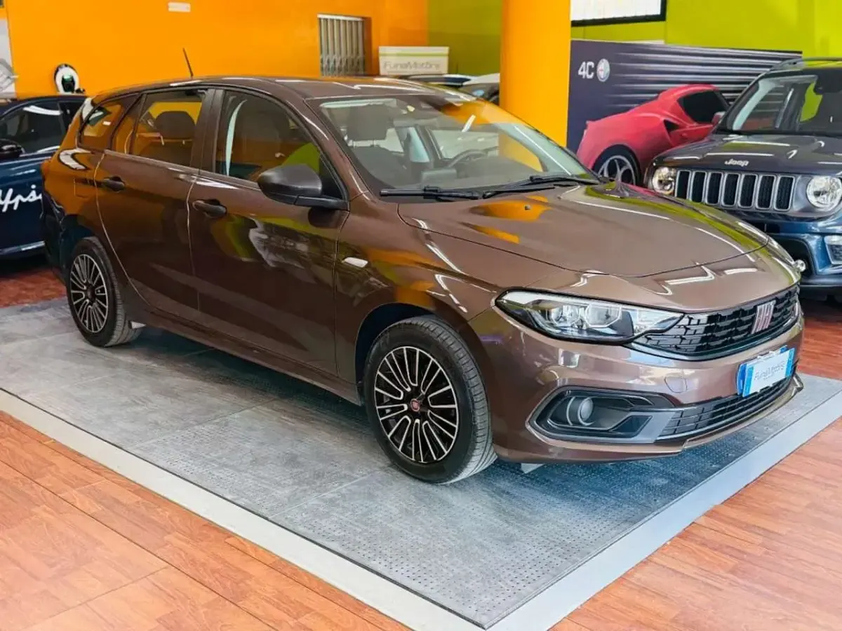 Usata Fiat Tipo City Life 131 CV (96 kW) 2021 Grigio scuro Station wagon