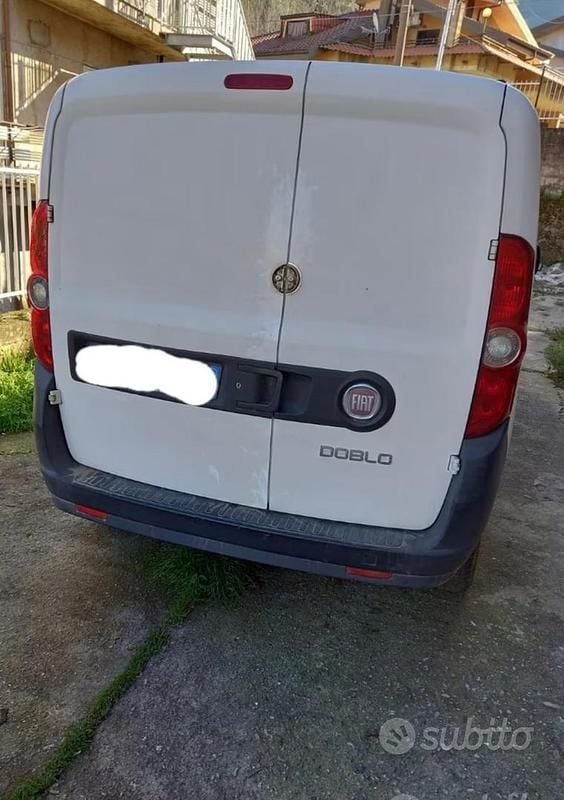 Usata Fiat Doblò 69 CV (50 kW) 2010 Bianco Monovolume