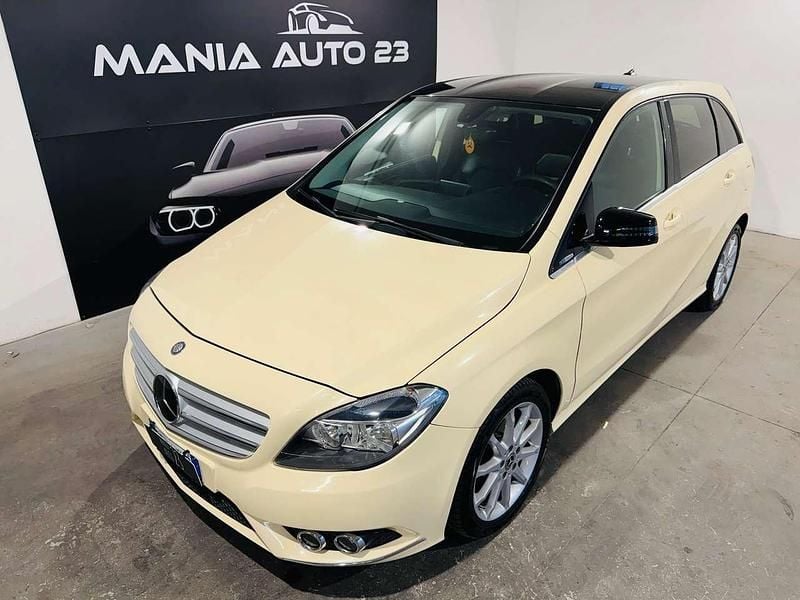 Usata Mercedes B180 Executive 109 CV (80 kW) 2014 Grigio Monovolume