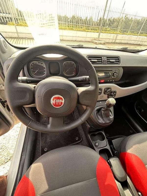 Usata Fiat Panda Lounge 69 CV (50 kW) 2013 Bianco Utilitaria