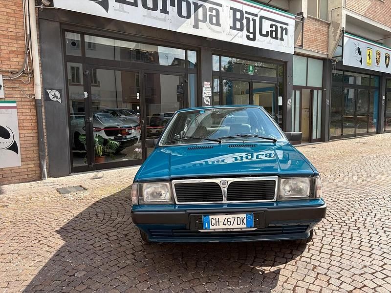 Usata Lancia Prisma 78 CV (57 kW) 1985 Blu Berlina