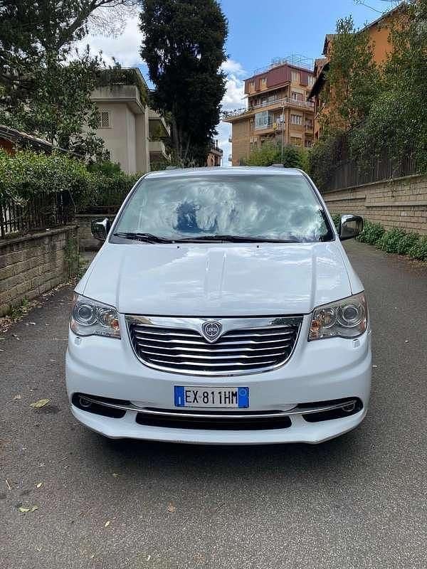 Usata Lancia Voyager Platinum 178 CV (130 kW) 2014 Monovolume