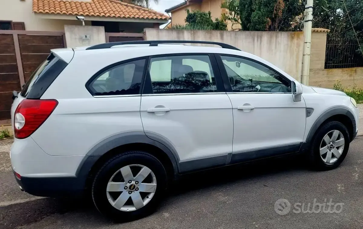 Usata Chevrolet Captiva 136 CV (100 kW) 2009 Bianco SUV