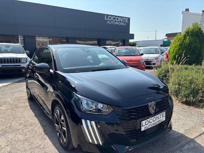 Nero Usata 2024 Peugeot 208 Allure Due volumi | 11.990 € (Super prezzo) - Immagine 1/3