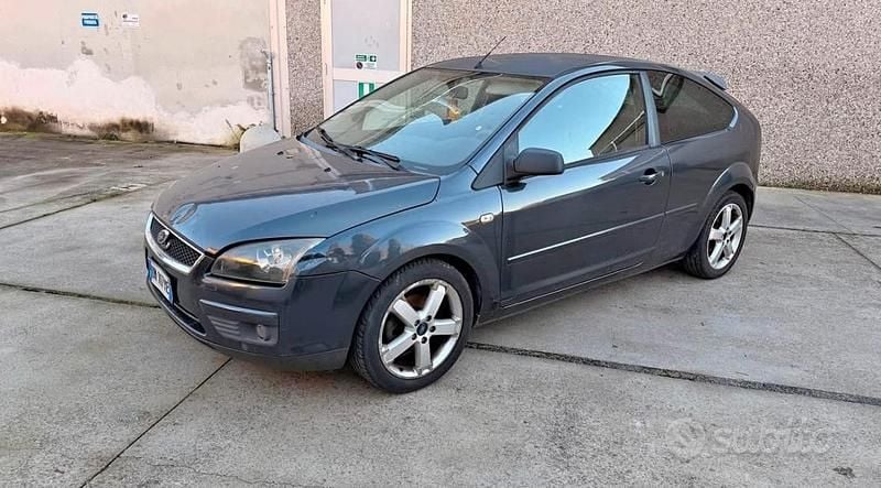 Usata Ford Focus 90 CV (66 kW) 2007 Blu Berlina