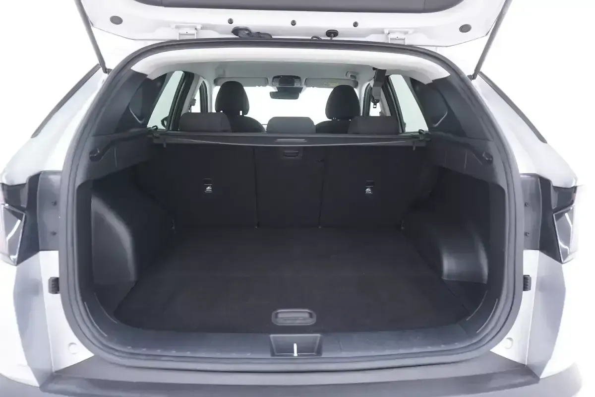 Usata Hyundai Tucson 136 CV (100 kW) 2022 Argentoargento SUV
