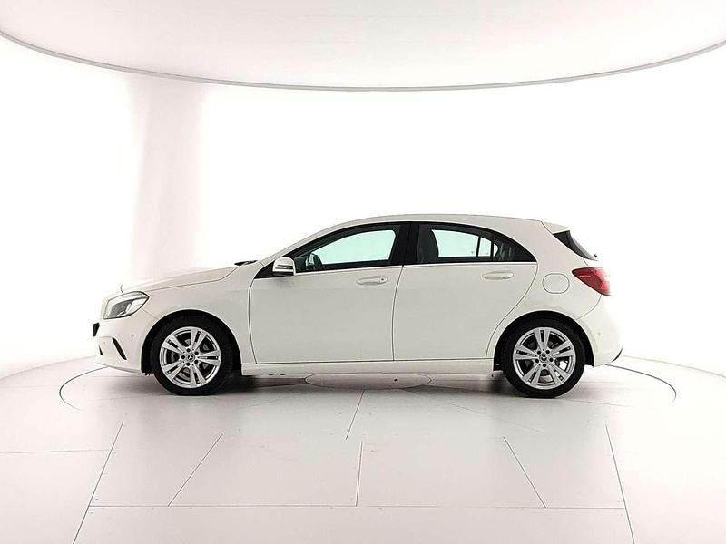 Usata Mercedes A180 109 CV (80 kW) 2018 Bianco Berlina