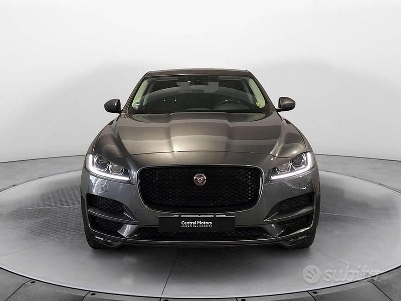Usata Jaguar F-Pace Prestige 180 CV (132 kW) 2018 Grigio SUV