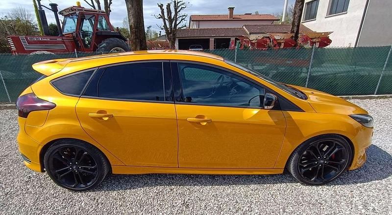 Usata Ford Focus ST 185 CV (136 kW) 2015 Berlina