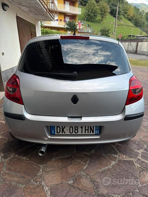 Usata Renault Clio III 75 CV (55 kW) 2007 Utilitaria