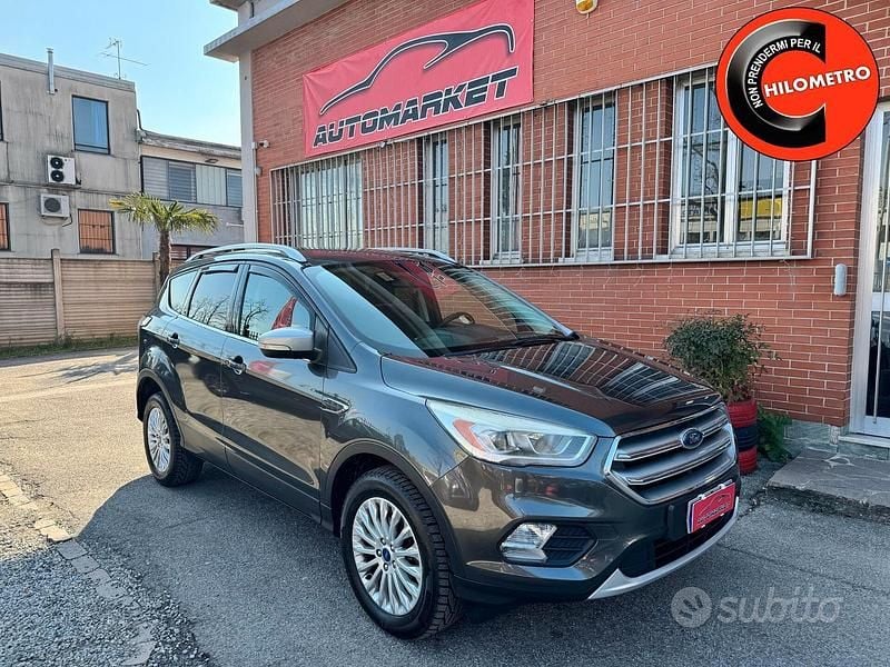 Usata Ford Kuga Titanium 150 CV (110 kW) 2017 Grigio SUV