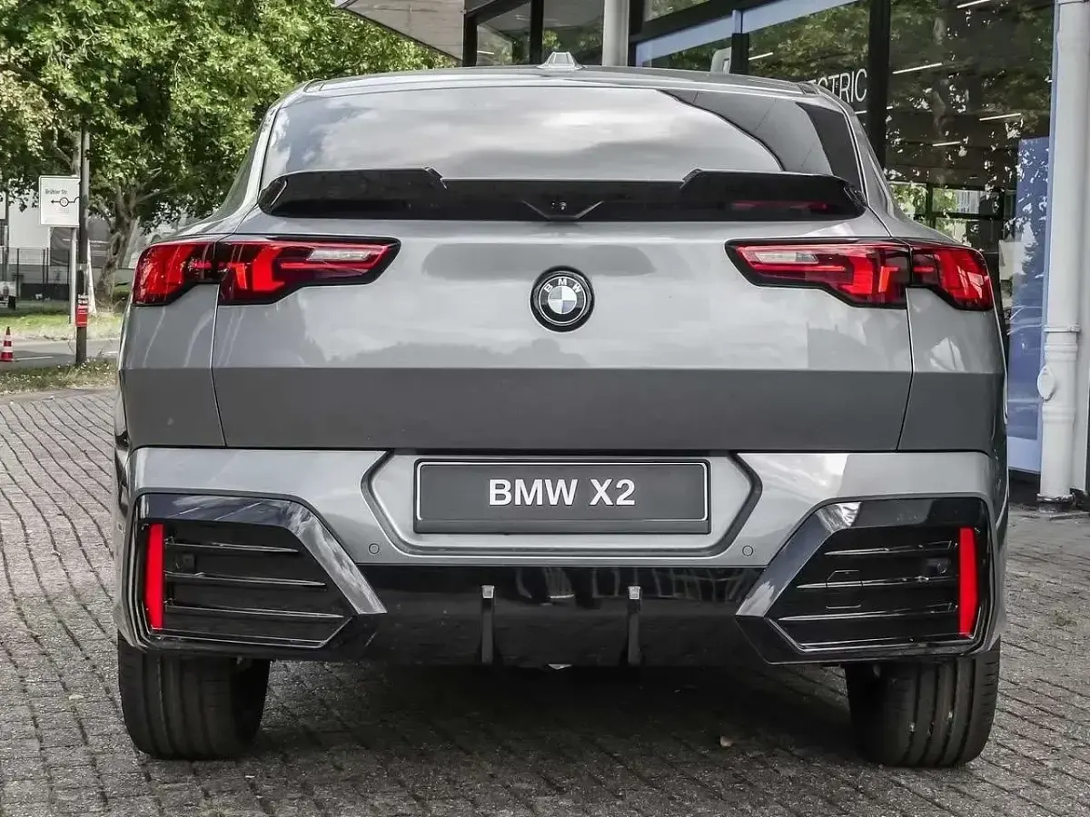Usata BMW X2 M Sport 156 CV (114 kW) 2025 Skyscraper gray SUV