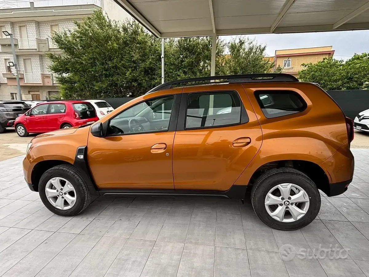 Usado Dacia Duster Prestige 109 CV (80 kW) 2018 Naranja SUV