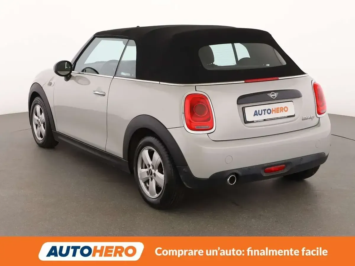 Usata Mini Cooper D Cabriolet 116 CV (85 kW) 2018 Argento Cabrio