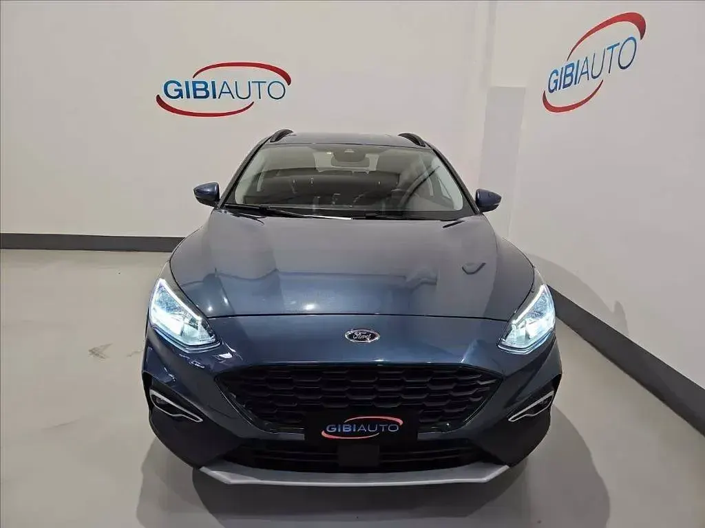 Usata Ford Focus Active 125 CV (91 kW) 2022 Blu Monovolume