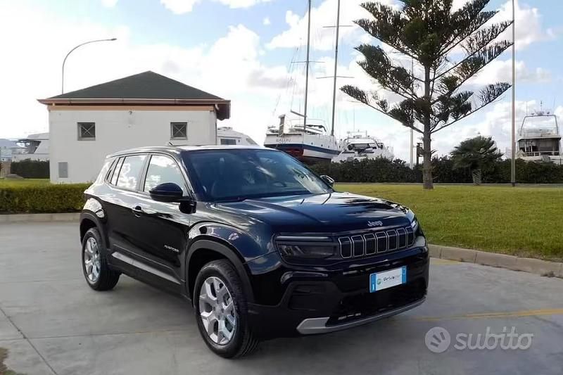 Usata Jeep Avenger Altitude 100 CV (73 kW) 2025 Nero SUV