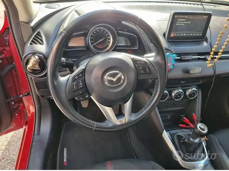 Usata Mazda 2 Exceed 105 CV (77 kW) 2015 Rosso Berlina