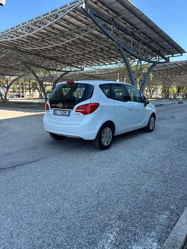 Usata Opel Meriva 120 CV (88 kW) 2014 Monovolume