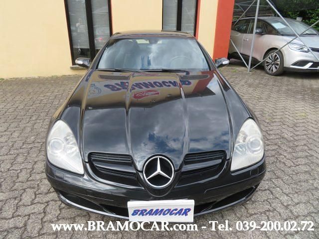 Usata Mercedes SLK200 163 CV (119 kW) 2006 Nero Cabrio