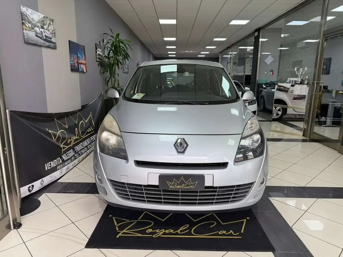 Usata Renault Scenic E-Tech Dynamique 131 CV (96 kW) 2011 Argento Monovolume