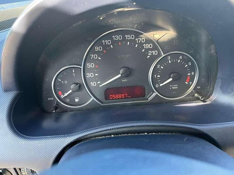 Usata Peugeot 1007 73 CV (53 kW) 2005 Grigio Monovolume