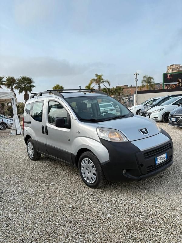 Usata Peugeot Bipper Premium 75 CV (55 kW) 2011 Grigio Monovolume