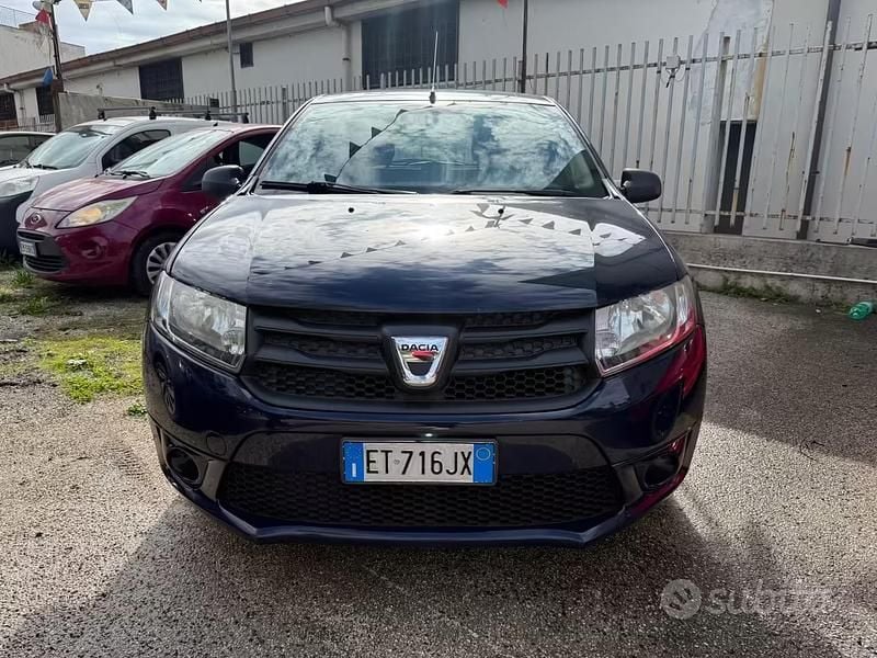 Usata Dacia Sandero Ambiance 75 CV (55 kW) 2014 Utilitaria