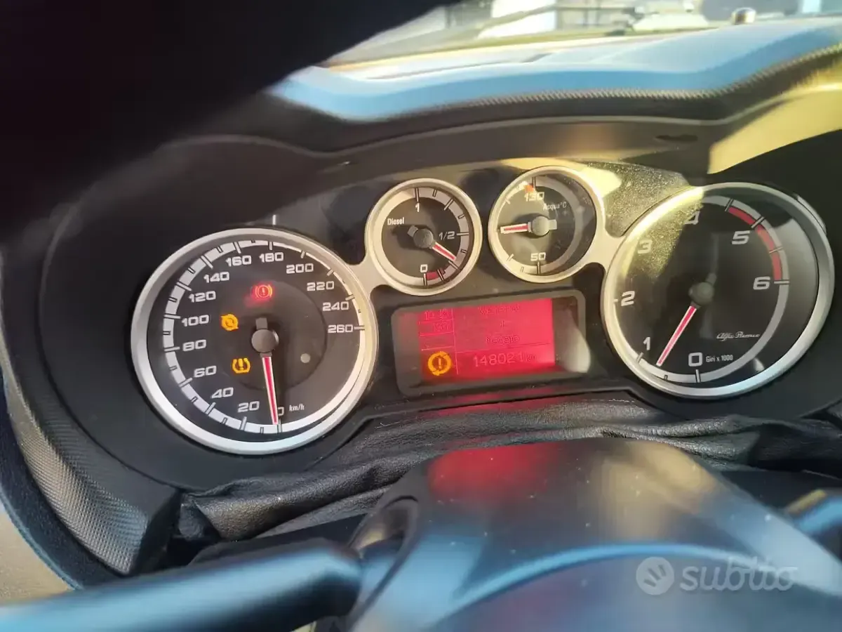 Usata Alfa Romeo MiTo 85 CV (62 kW) 2015 Grigio Utilitaria