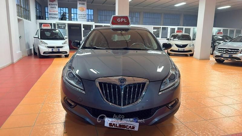 Usata Lancia Delta 150 CV (110 kW) 2009 Giallo Utilitaria