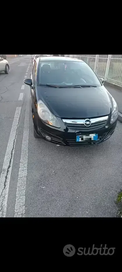 Usata Opel Corsa 45 CV (33 kW) 2010 Nero Utilitaria