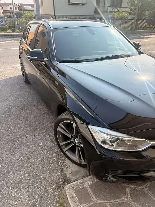Usata BMW 318 Sport Line 143 CV (105 kW) 2015 Station wagon