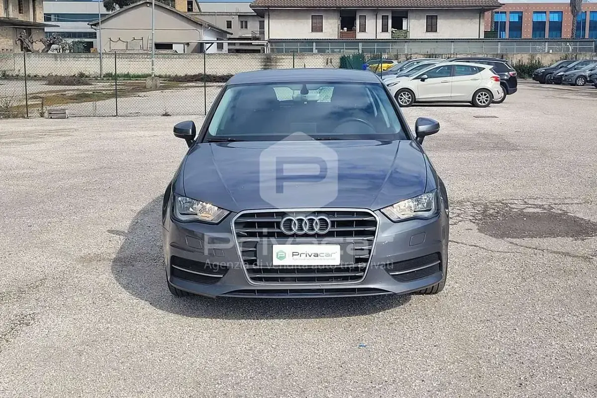 Begagnad Audi A3 Sportback Business 110 HK (80 kW) 2016 Svart Halvkombi