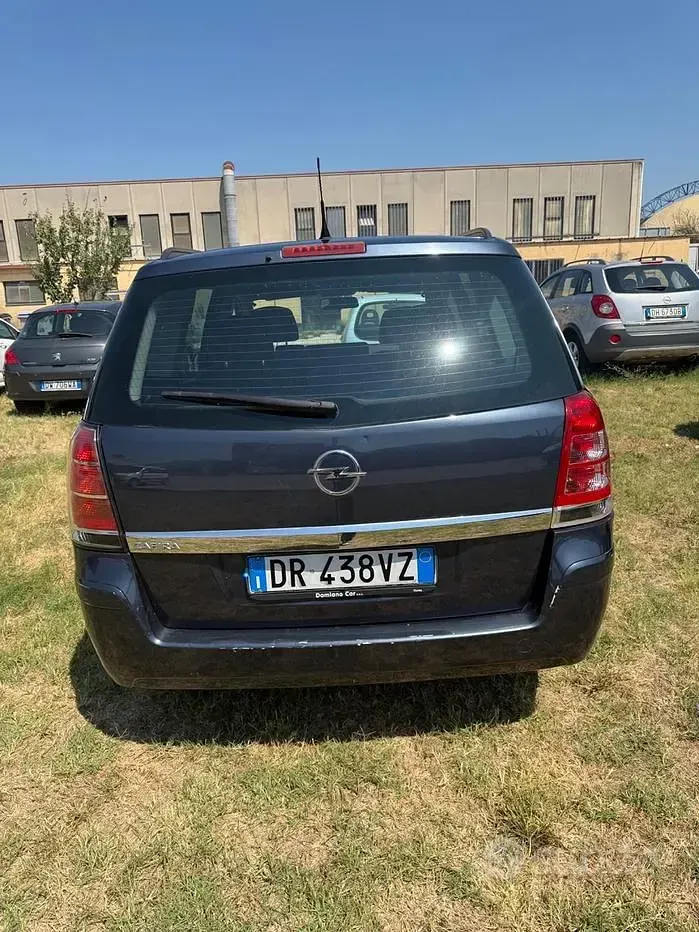 Usata Opel Zafira Cosmo 115 CV (84 kW) 2008 Blu Monovolume