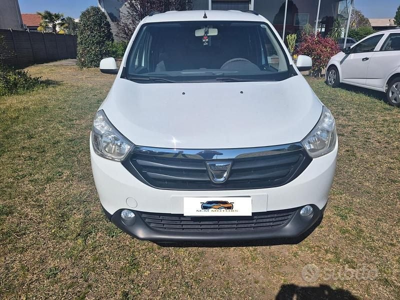 Usata Dacia Lodgy Ambiance 90 CV (66 kW) 2016 Bianco Monovolume