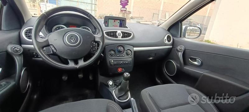 Usata Renault Clio II Luxe 2010 Grigio Berlina