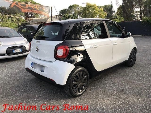 Usata Smart ForFour 71 CV (52 kW) 2015 Bianco(met.) Utilitaria