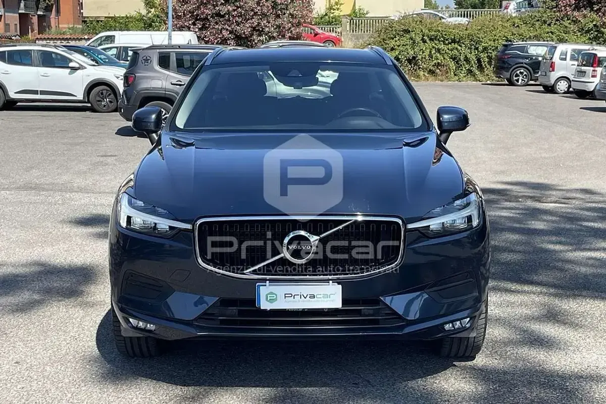 Usata Volvo XC60 Momentum 197 CV (144 kW) 2021 Blu SUV