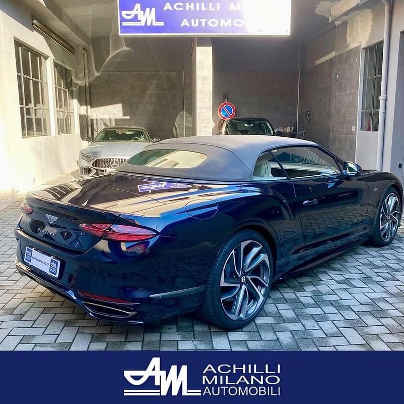 Usata Bentley Continental 600 CV (441 kW) 2025 Marrone Cabrio