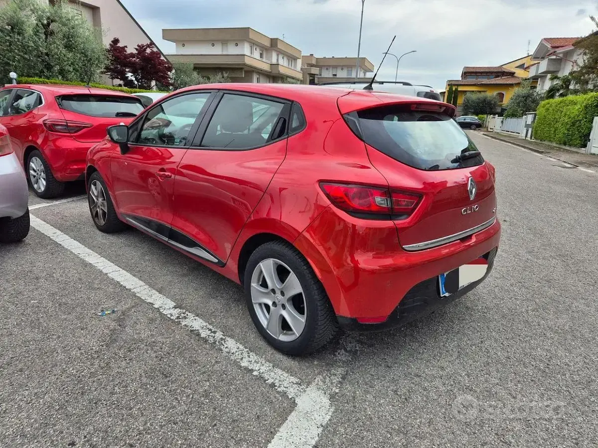 Usata Renault Clio IV 75 CV (55 kW) 2013 Rosso Berlina