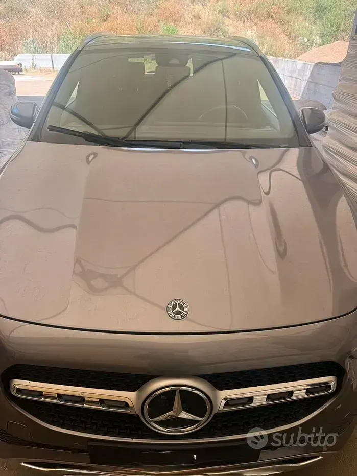 Usata Mercedes GLA200 163 CV (119 kW) 2020 Grigio SUV